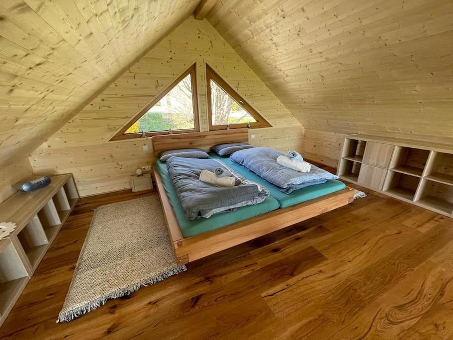 Zweistoeckiges Natur-Holzhaus Mit Berg- & Seesicht Horgenzell Экстерьер фото
